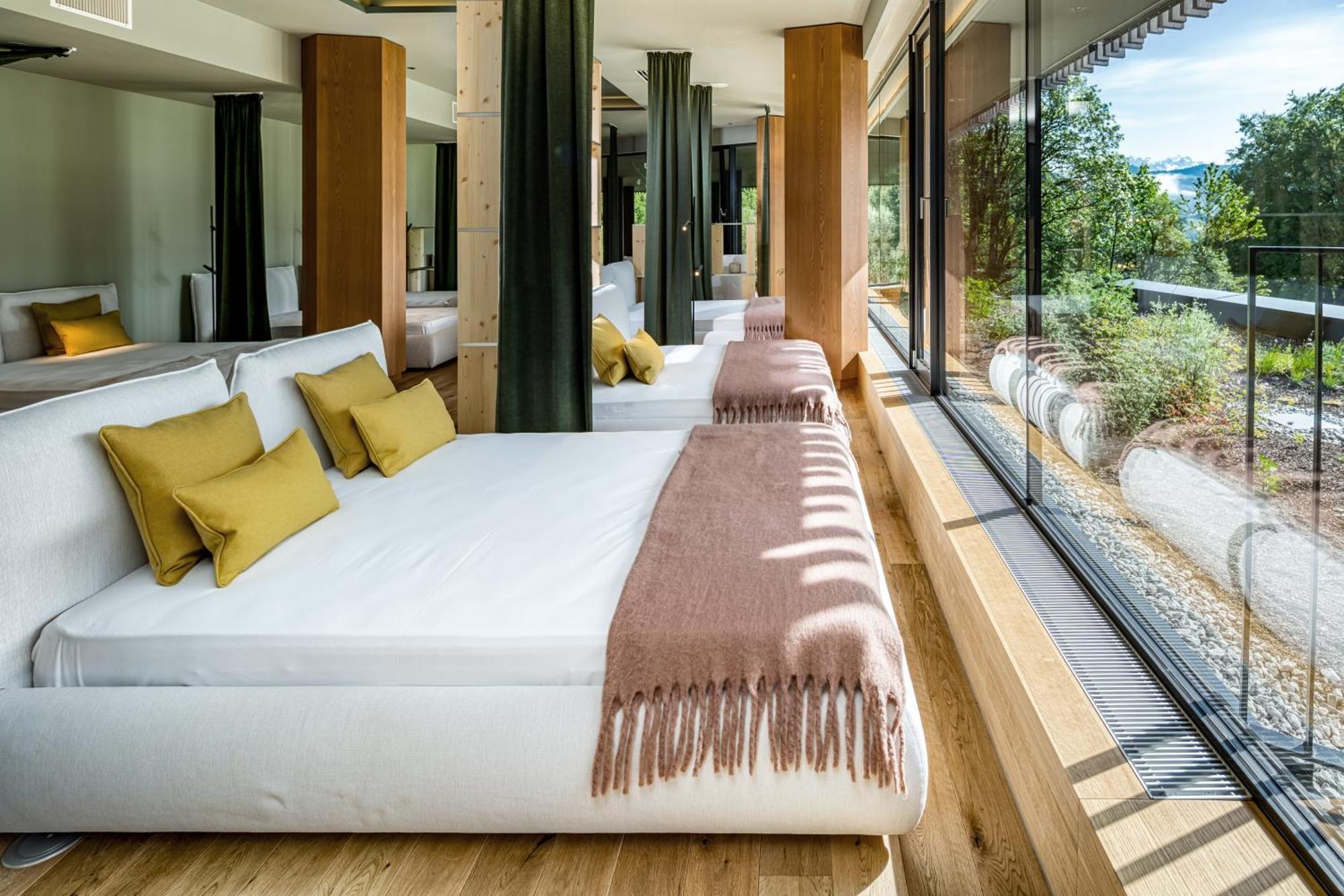 Falkensteiner Family Hotel Montafon - The Leading Hotels Of The World Schruns Esterno foto